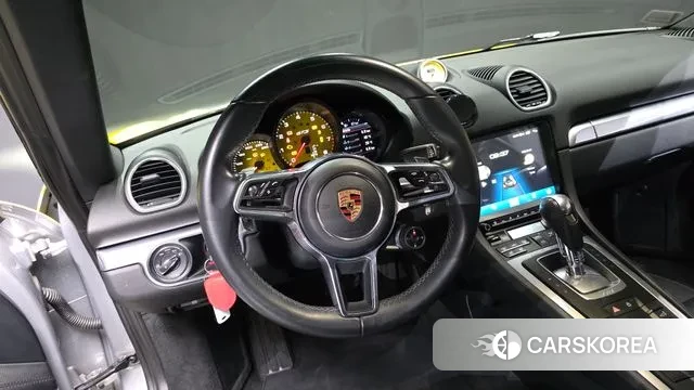 Porsche 718 Cayman 2019 Желтый из Кореи, фото 3