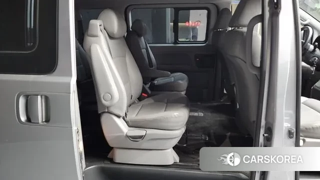 Hyundai The New Grand Starex 2018 Серебристо-серый из Кореи, фото 3