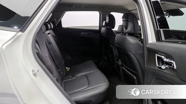 Kia Sportage 5th Generation 2023 Белый из Кореи, фото 3