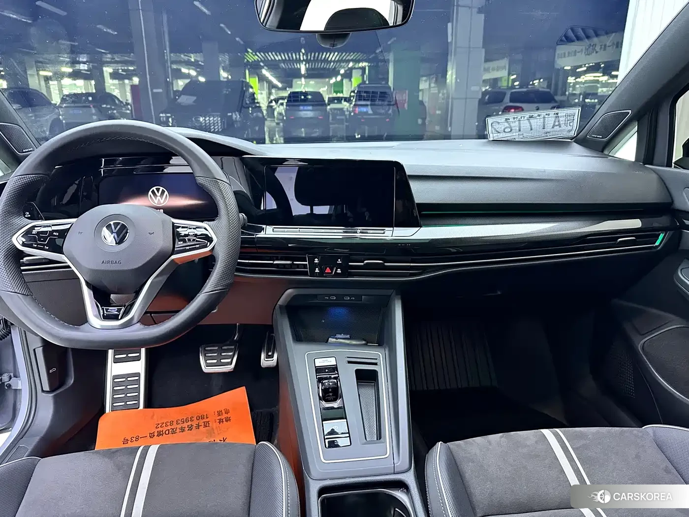 Volkswagen Golf 2023 Silver/gray из Китая, фото 3