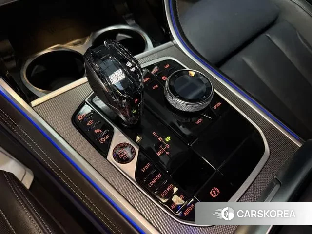 BMW 8 Series (G15) 2020 Черный из Кореи, фото 3