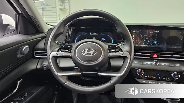 Hyundai The New Avante (CN7) 2024 Белый из Кореи, фото 3