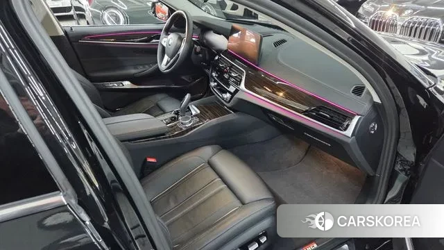 BMW 5 Series (G30) 2023 Черный из Кореи, фото 3