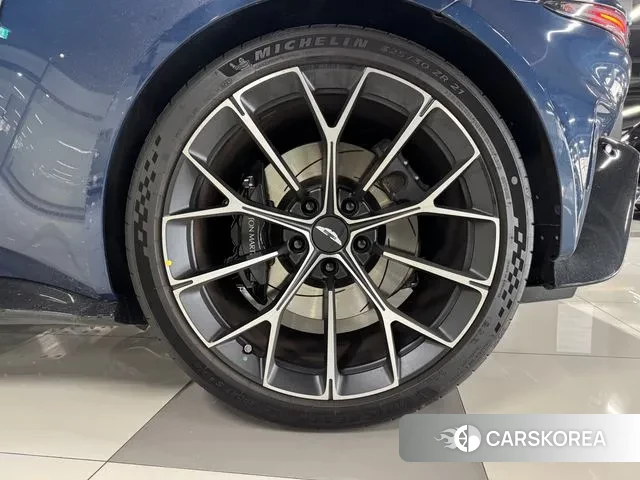 Aston Martin Vantage 2nd Generation 2025 Синий из Кореи, фото 3