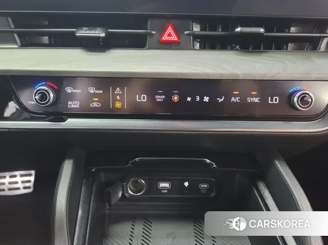 Kia Sportage 5th Generation Hybrid 2023 Белый из Кореи, фото 3