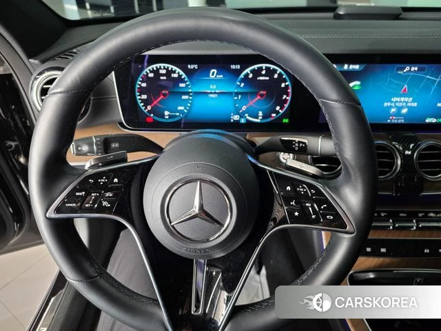 Mercedes-Benz E-Class W213 2021 Черный из Кореи, фото 3