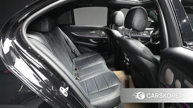 Mercedes-Benz E-Class W213 2023 Черный из Кореи, фото 3