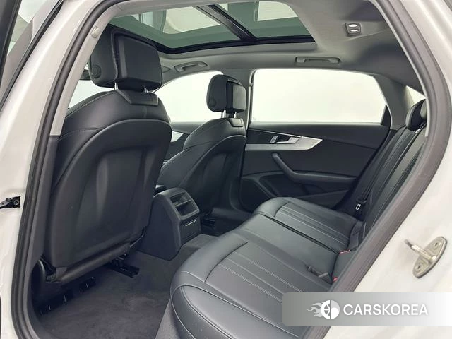 Audi A4L 2024 Белый из Китая, фото 3