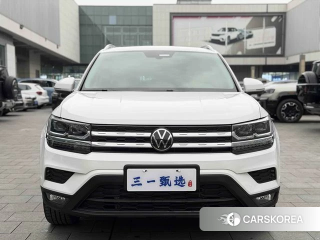 Volkswagen Tuyue 2023 Белый из Китая, фото 3