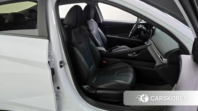 Hyundai Avante (CN7) 2022 Белый из Кореи, фото 3