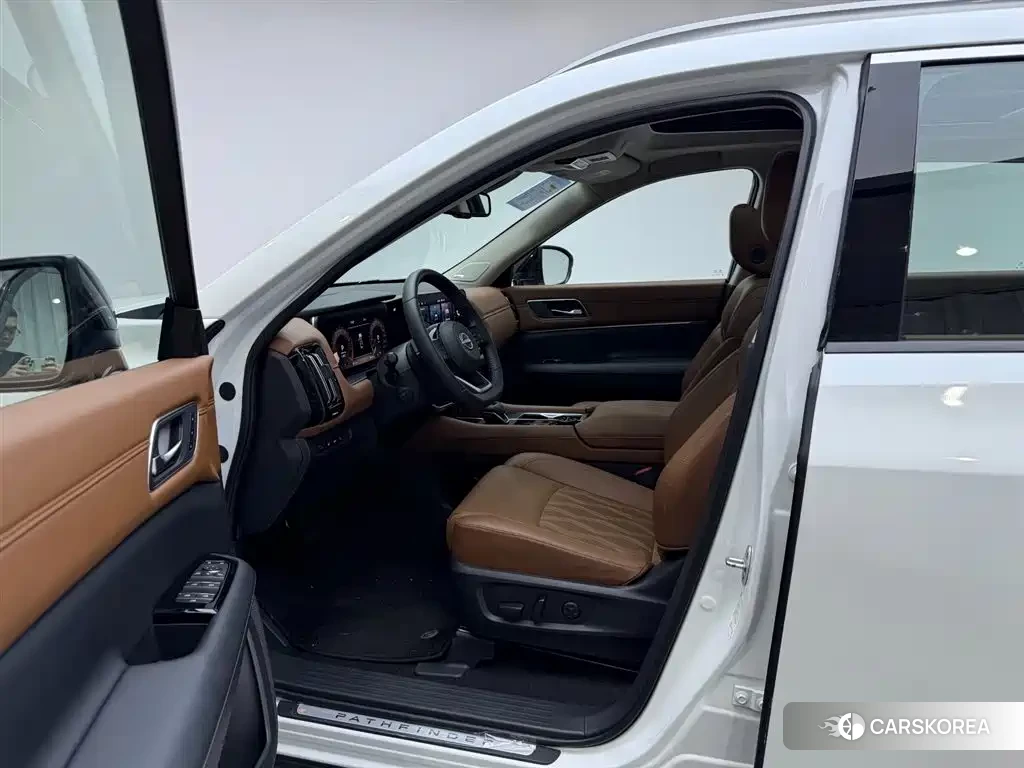 Nissan Pathfinder 2024 Белый из Китая, фото 3