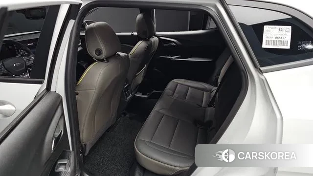 Chevrolet (GM Daewoo) Trax Crossover 2023 Белый из Кореи, фото 3