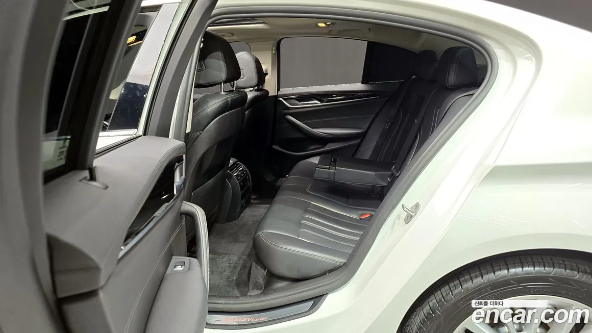 BMW 5 Series (G30) id 2069555 из Кореи 3