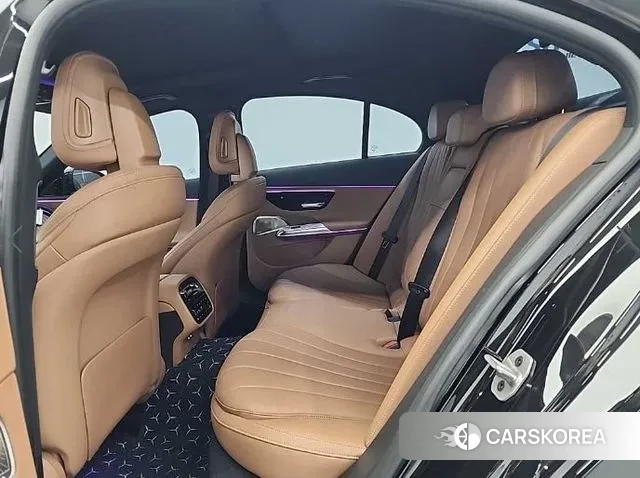 Mercedes-Benz E-Class W214 2024 Черный из Кореи, фото 3