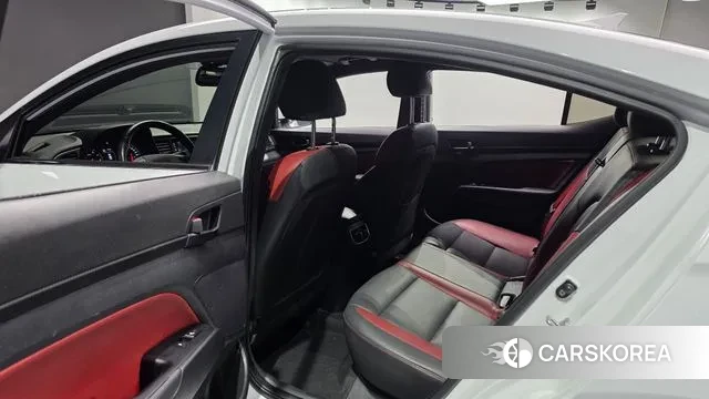 Hyundai Avante AD 2018 Белый из Кореи, фото 3