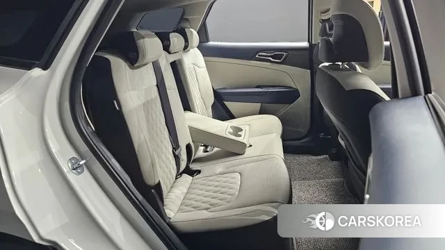 Kia Sportage 5th Generation 2023 Белый из Кореи, фото 3