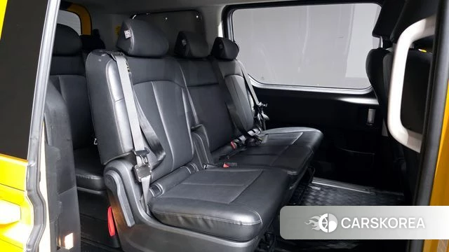 Hyundai Staria 2022 Желтый из Кореи, фото 3