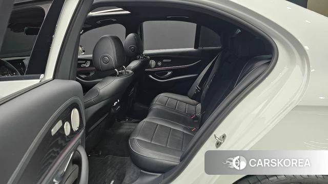 Mercedes-Benz E-Class W213 2023 Белый из Кореи, фото 3