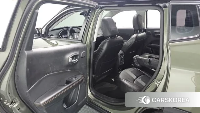 Jeep Compass 2nd Generation 2019 Светло-зеленый из Кореи, фото 3