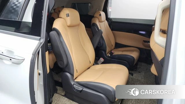 Kia Carnival 4th generation 2023 Белый из Кореи, фото 3