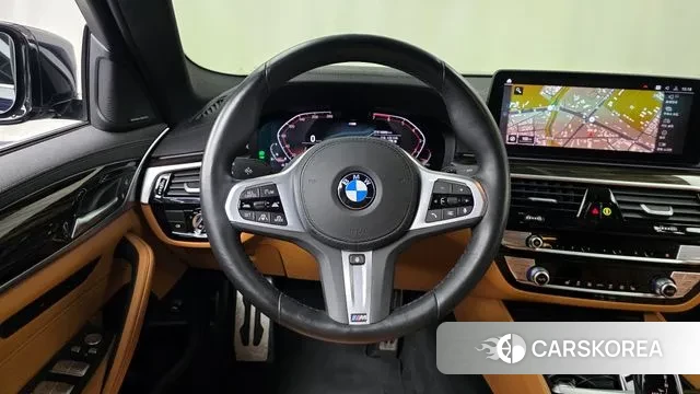 BMW 5 Series (G30) 2022 Черный из Кореи, фото 3