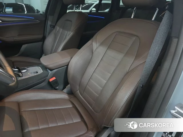 BMW X3 (G01) 2024 Небесно-голубой из Кореи, фото 3