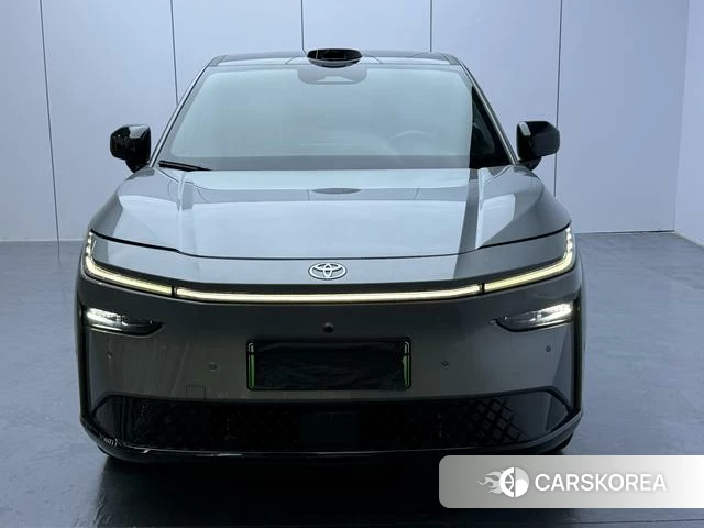 Toyota Platinum Wisdom 3X 2025 Серебристо-серый из Китая, фото 3