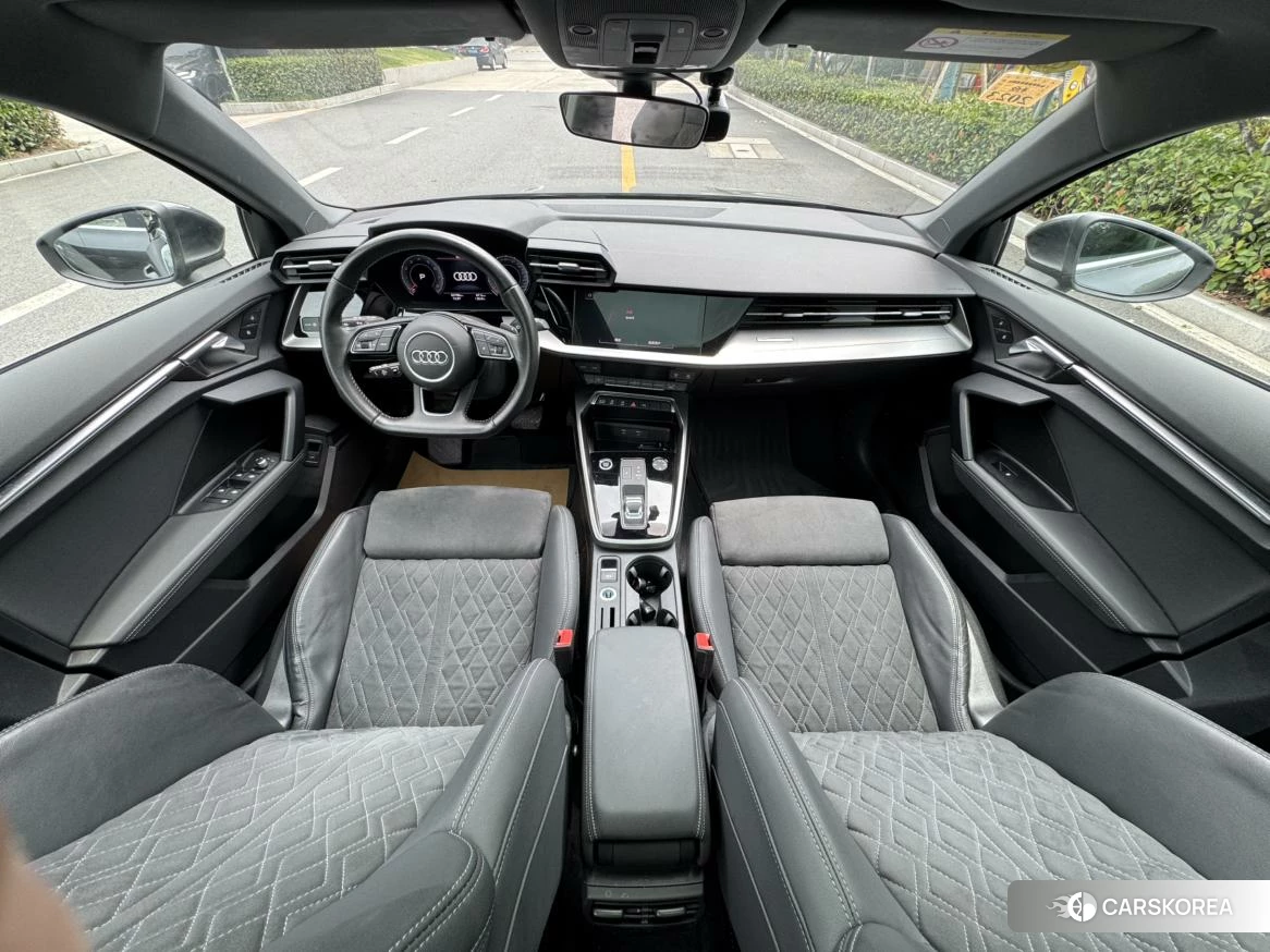 Audi A3 2021 Темно-серый из Китая, фото 3