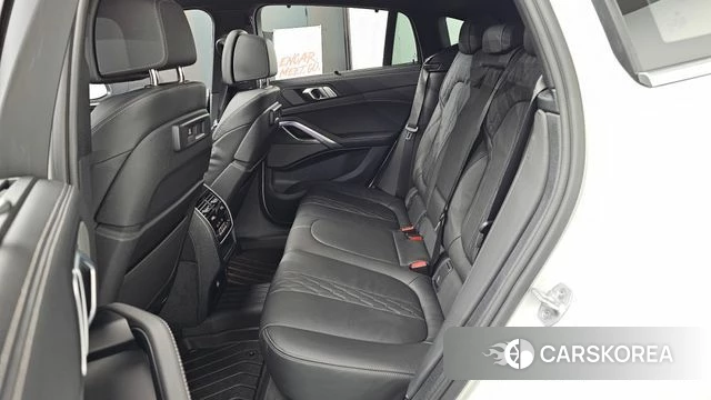 BMW X6 (G06) 2023 Белый из Кореи, фото 3