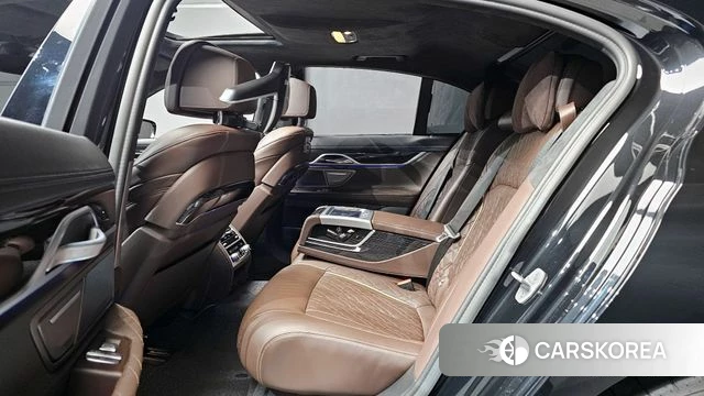 BMW 7 Series (G11) 2022 Черный из Кореи, фото 3