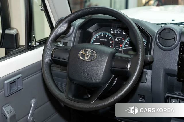 Toyota Land Cruiser 70 Series 2025 Белый из Китая, фото 3