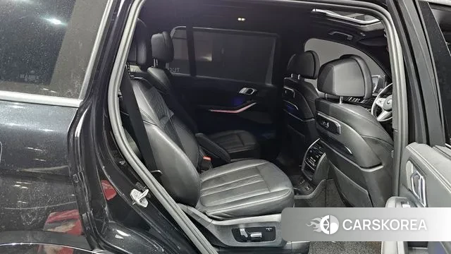 BMW X7 (G07) 2022 Черный из Кореи, фото 3