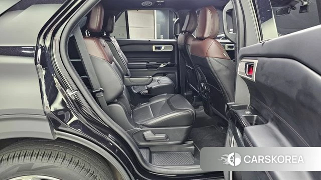 Ford Explorer 6th Generation 2022 Черный из Кореи, фото 3