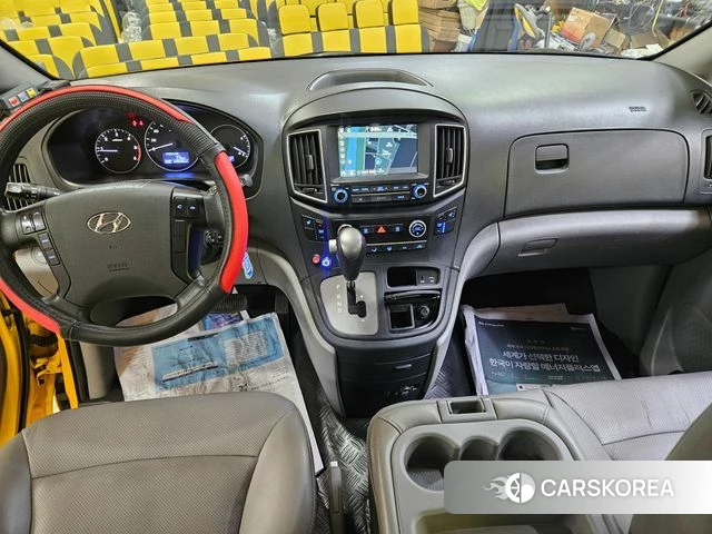 Hyundai The New Grand Starex 2018 Желтый из Кореи, фото 3