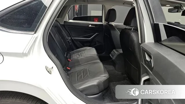 Volkswagen 7th Generation of Jetta 2024 Белый из Кореи, фото 3