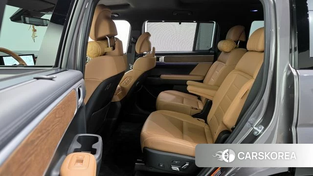 Hyundai Santa Fe (MX5) 2024 Серебристо-серый из Кореи, фото 3