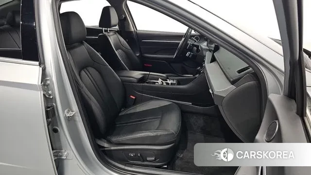 Hyundai Sonata D Edge (DN8) 2024 Серебристо-серый из Кореи, фото 3