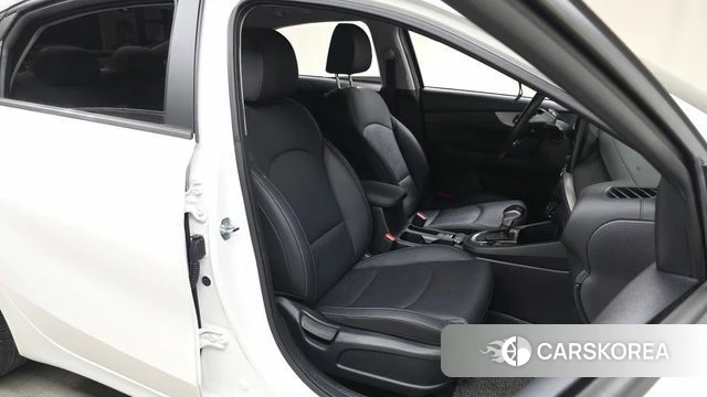 Kia The New K3 2nd generation 2022 Белый из Кореи, фото 3