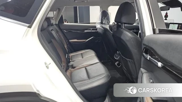 Kia Seltos 2022 Белый из Кореи, фото 3