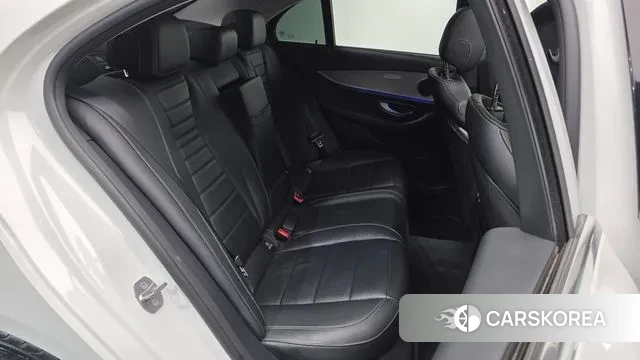 Mercedes-Benz E-Class W213 2018 Белый из Кореи, фото 3