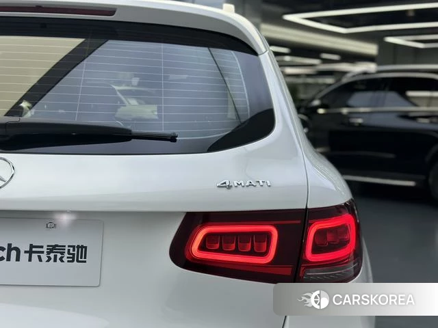 Mercedes-Benz GLC 2022 Белый из Китая, фото 3