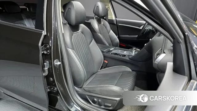 Genesis G70 2018 Черный из Кореи, фото 3