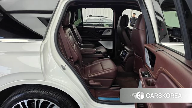 Lincoln Aviator 2nd generation 2022 Белый из Кореи, фото 3