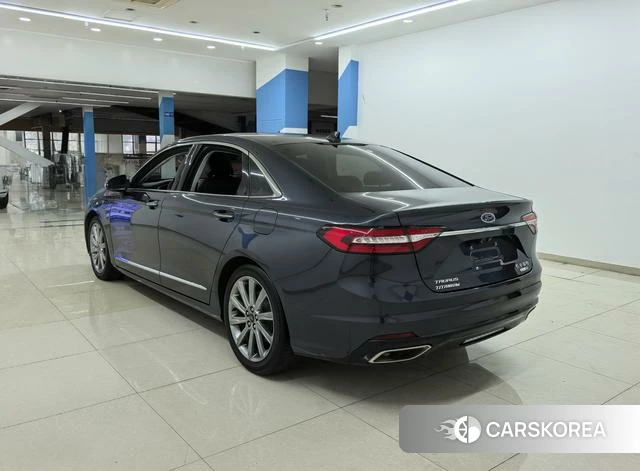 Ford Taurus 2022 Темно-серый из Китая, фото 3