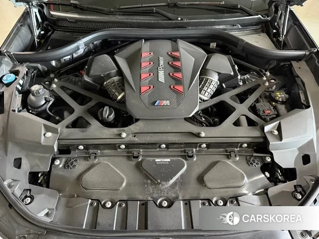 BMW X6M (G06) 2024 Серебристо-серый из Кореи, фото 3