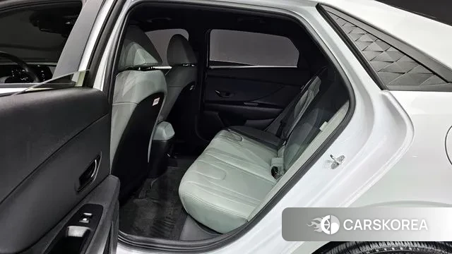 Hyundai The New Avante (CN7) 2023 Белый из Кореи, фото 3