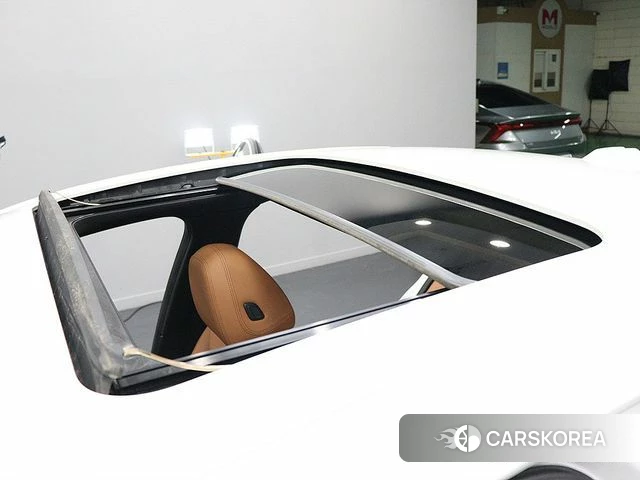 BMW 3 Series (G20) 2023 Белый из Кореи, фото 3