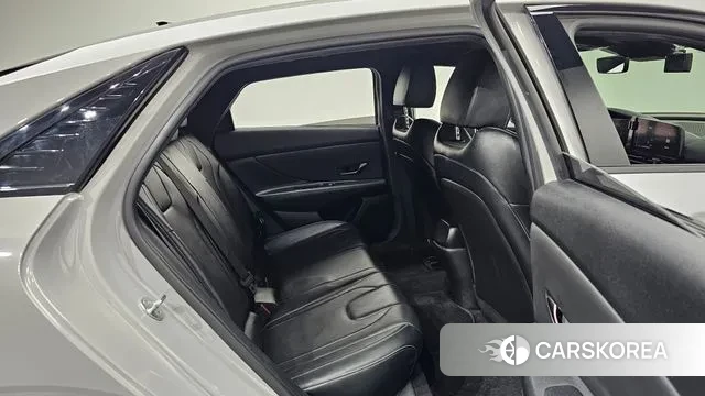 Hyundai Avante (CN7) 2022 Серебристо-серый из Кореи, фото 3