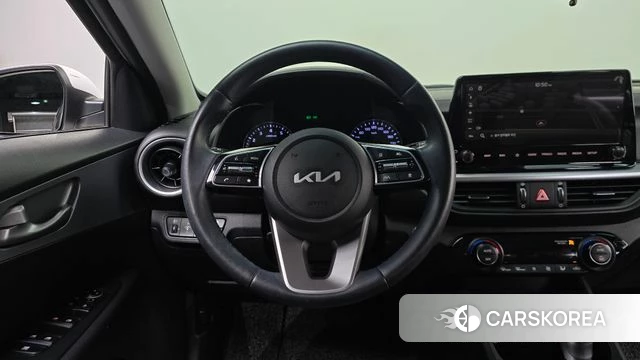 Kia The New K3 2nd generation 2021 Белый из Кореи, фото 3