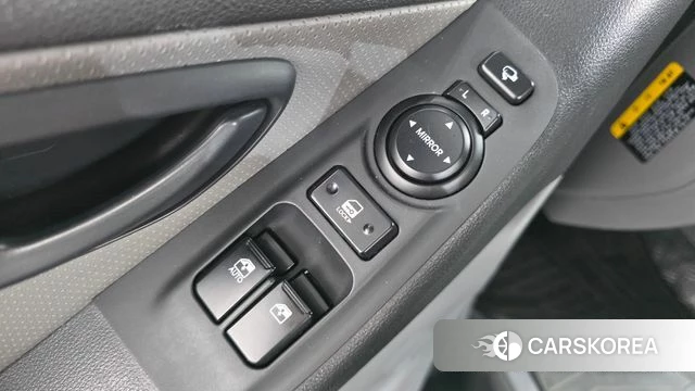 Hyundai The New Grand Starex 2018 Серебристо-серый из Кореи, фото 3